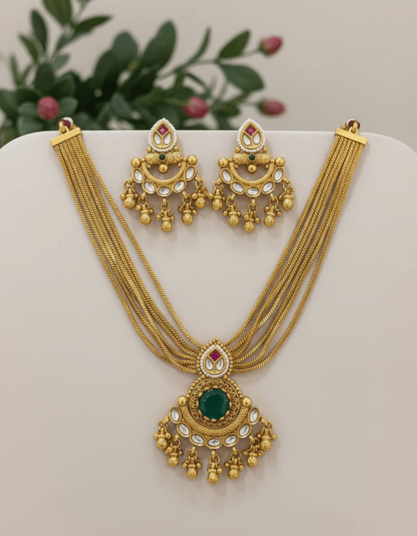 Girinandini Necklace Set