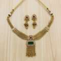 Kavira Necklace Set