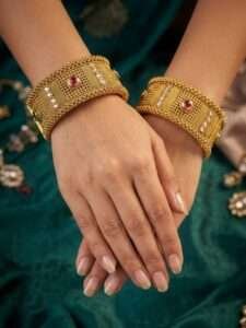 Nitya Bangle Set - Size: 2.8