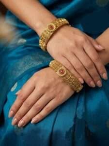 Komal Bangle Set - Size: 2.6