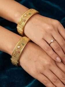 Bela Bangle Set - Size: 2.6